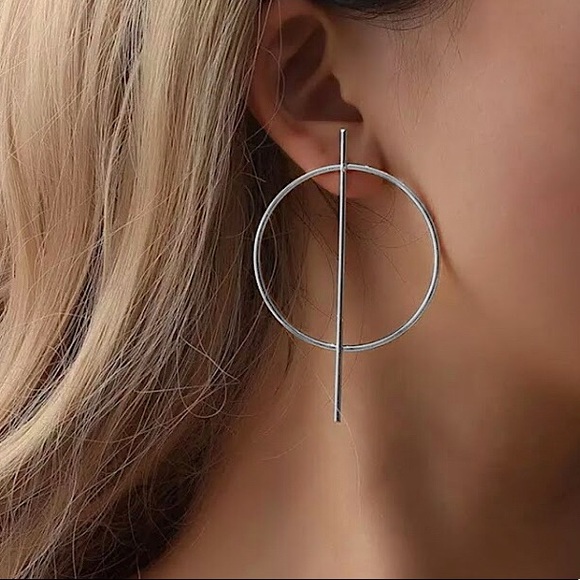 ⚜️[𝟯/$𝟭𝟴]⚜️Big Silver Round Bar Earrings NEW - Picture 11 of 11